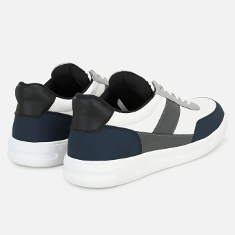 Casual shoes